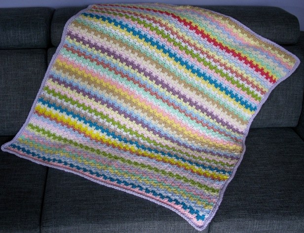 Couverture-zigzag-pour-bebe-5