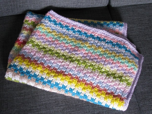 Couverture-zigzag-pour-bebe-6